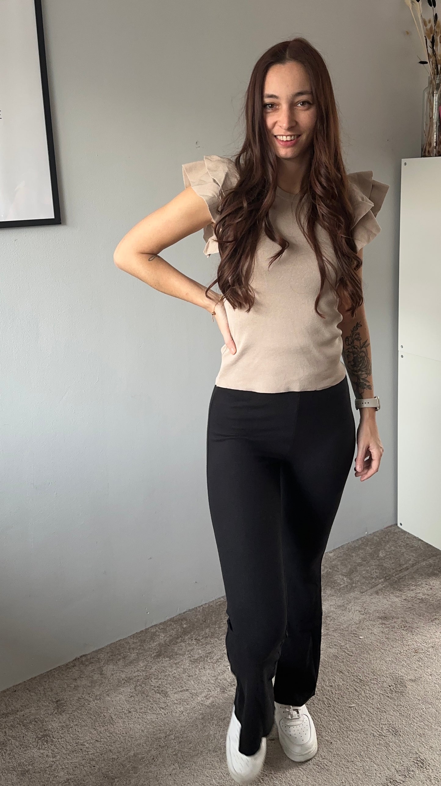 Shirt ruffle beige
