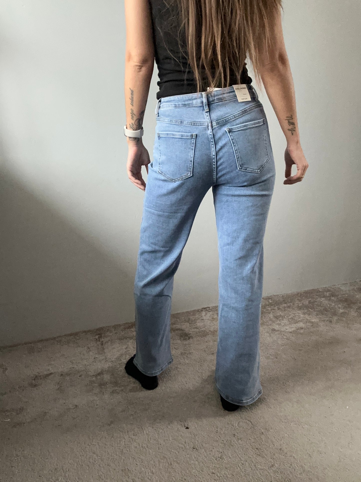 Wide leg jeans