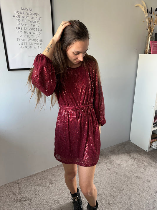 Jurkje met riem bordeaux